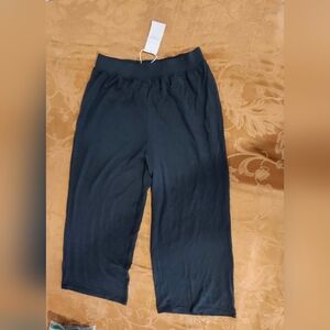 Women's Black Crop Pants